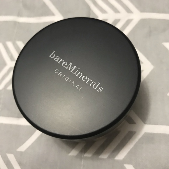 Bare Minerals(med. beige N20) MATTE SPF 15 Found.